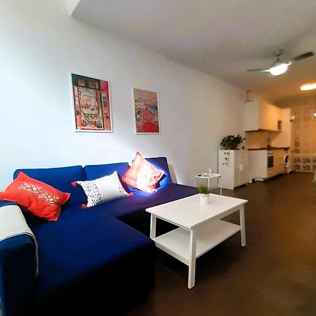 La Caramba Amplio Apartamento En La Playa Malaga Luaran gambar