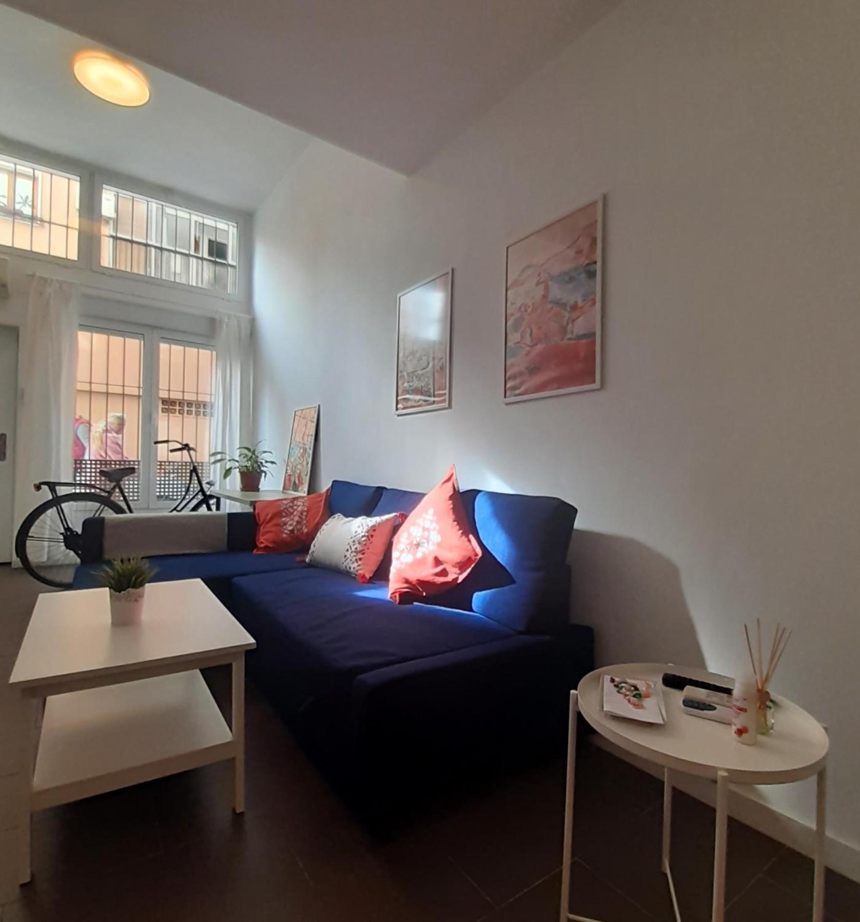 La Caramba Amplio Apartamento En La Playa Malaga Luaran gambar