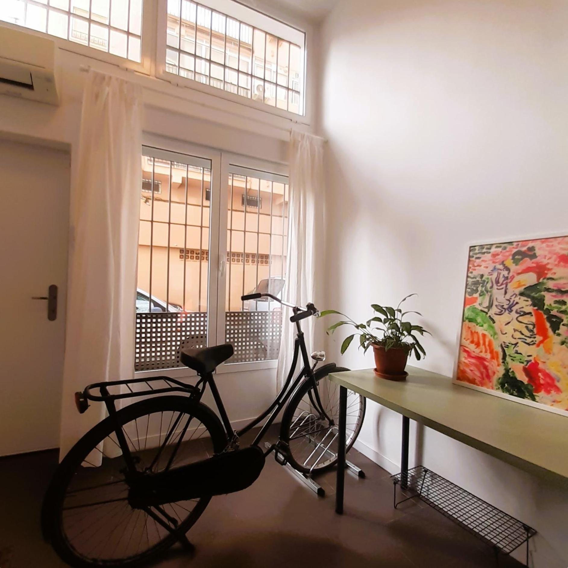 La Caramba Amplio Apartamento En La Playa Malaga Luaran gambar