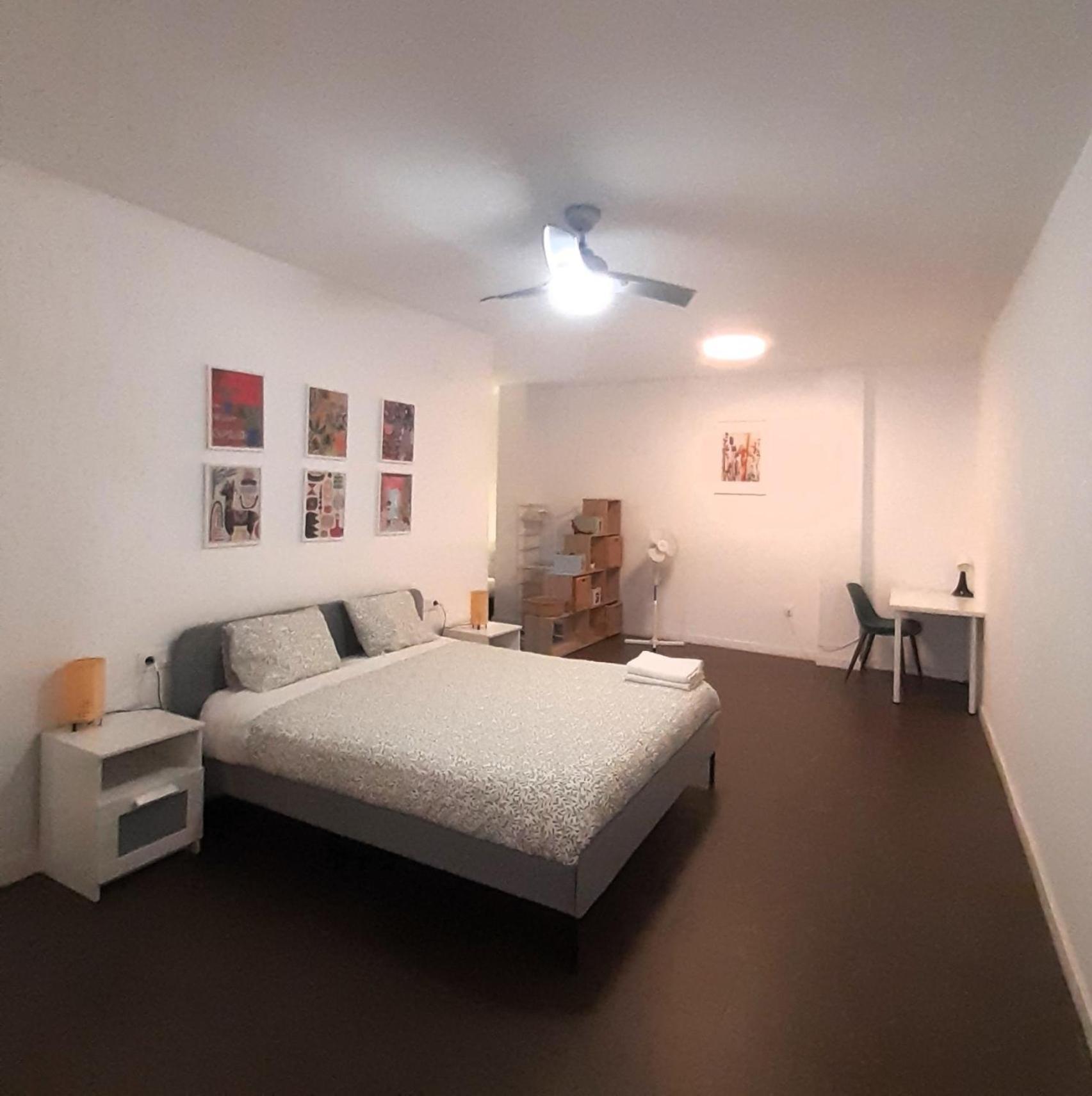 La Caramba Amplio Apartamento En La Playa Malaga Luaran gambar