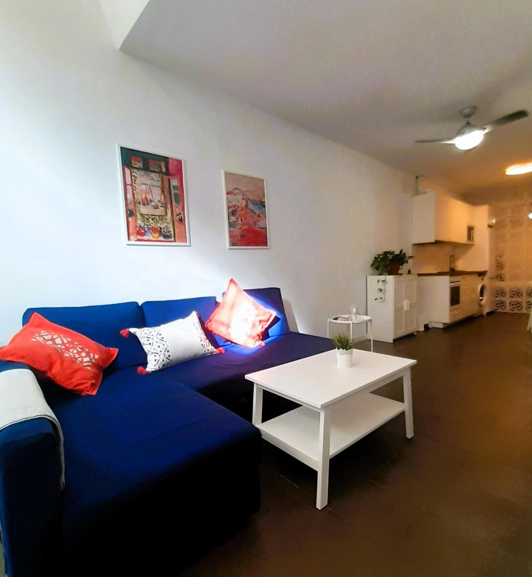 La Caramba Amplio Apartamento En La Playa Malaga Luaran gambar